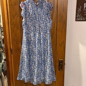 Chic Blue Floral Midi Dress